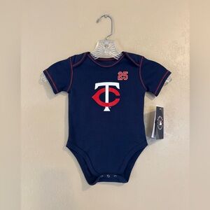 NWT MLB Genuine Merchandise Byron Buxton Minnesota Twins infants bodysuit sz 12m